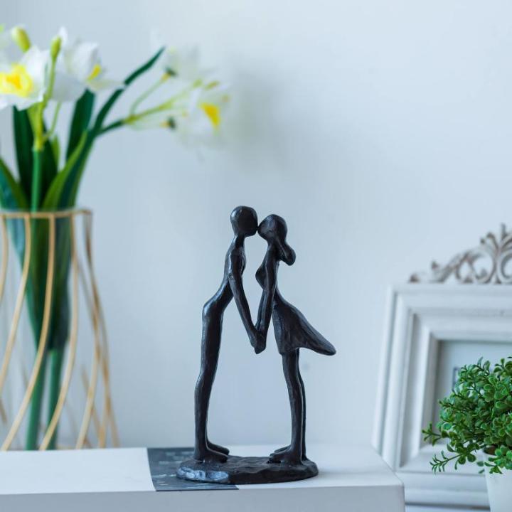 Gietijzer Kussend Paar Standbeeld Modern Decoratief Beeldje Romantische Sculpturen Ornament, Zwart Metaal Abstract Figuur Verjaardag Bruiloft Aandenken Cadeau voor Haar Vrouwen Vri
