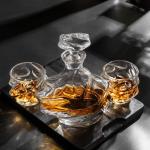 Whisky Glazen en Karaf Set, Kristallen Whisky Decanter 750 ml met 4 Whiskyglas 320 ml voor Cognac, Wodka, Whisky, Scotch, Martini, Cocktails, Set van 5 Stuks, Mooie Geschenkdoos