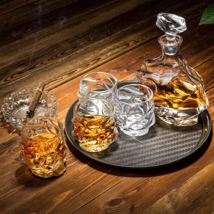 Whisky Glazen en Karaf Set, Kristallen Whisky Decanter 750 ml met 4 Whiskyglas 320 ml voor Cognac, Wodka, Whisky, Scotch, Martini, Cocktails, Set van 5 Stuks, Mooie Geschenkdoos